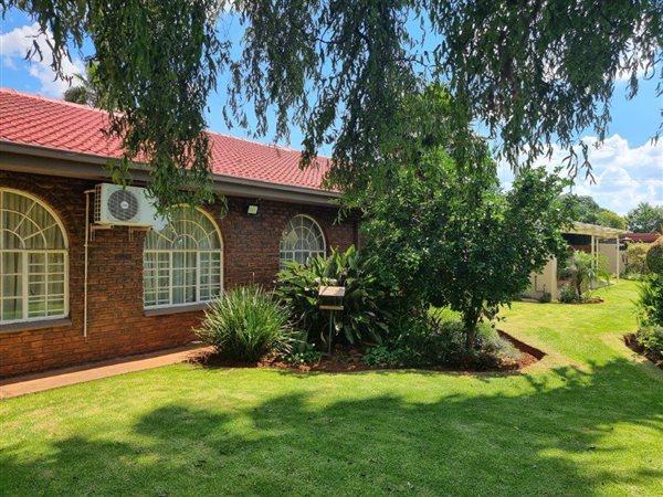 5 Bedroom Property for Sale in Koster North West
